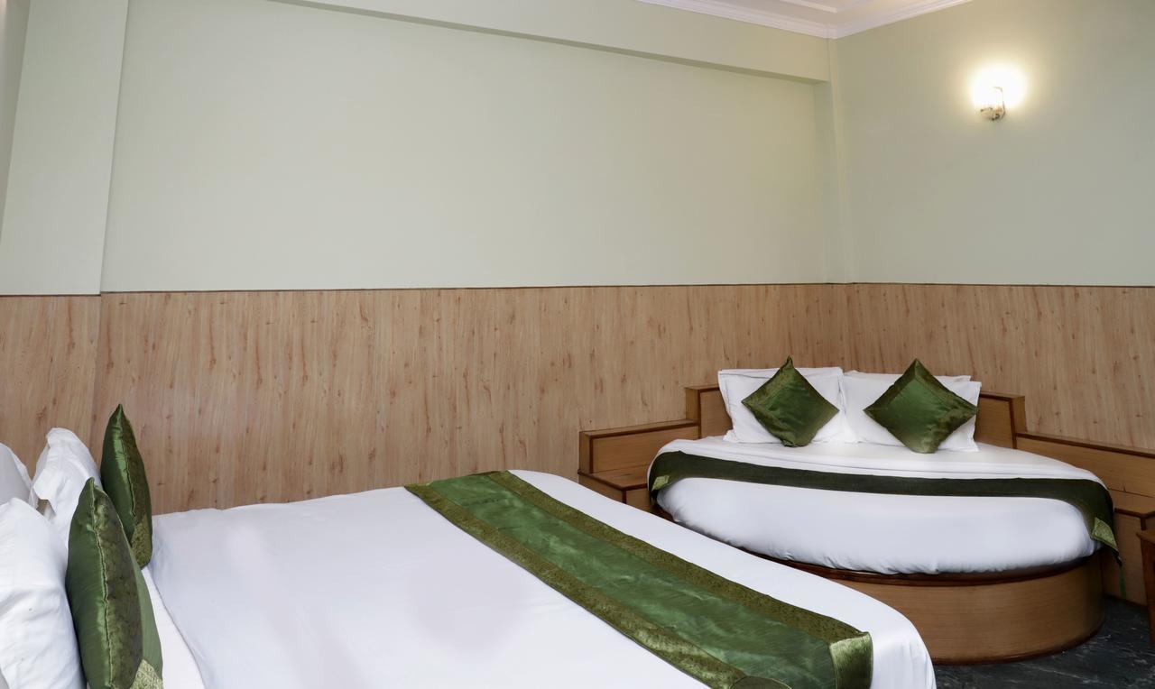 Oyo 22075 Hotel Bali Palace Katra  Exterior photo